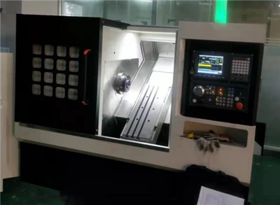 Tokarka narzędziowa CNC